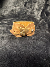 Load image into Gallery viewer, Rylee Genuine Leather Cuff
