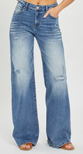 Load image into Gallery viewer, Risen Brand Vintage Wash Wide Leg Jeans
