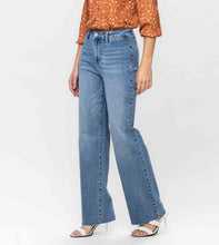 Load image into Gallery viewer, Judy Blue Raw Hem Wide Leg Jeans
