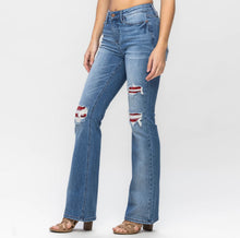 Load image into Gallery viewer, Judy Blue Plaid Patch Bootcut Jeans
