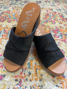 Gypsy Jazz Savannah Black Heels