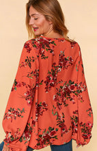 Load image into Gallery viewer, This Kiss Rust Floral Top - Ella’s Arrow

