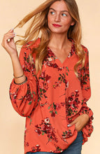 Load image into Gallery viewer, This Kiss Rust Floral Top - Ella’s Arrow
